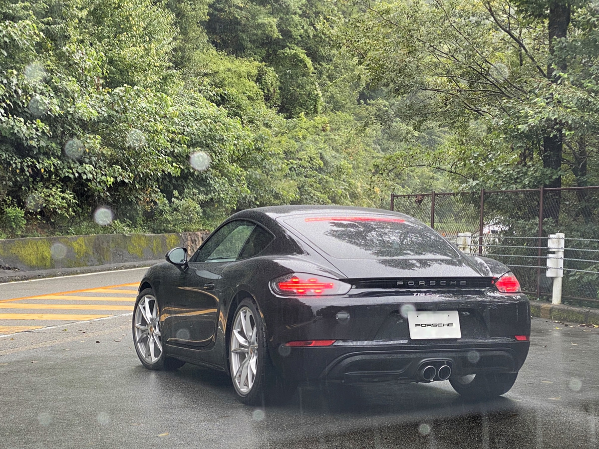 Porsche 718 Cayman