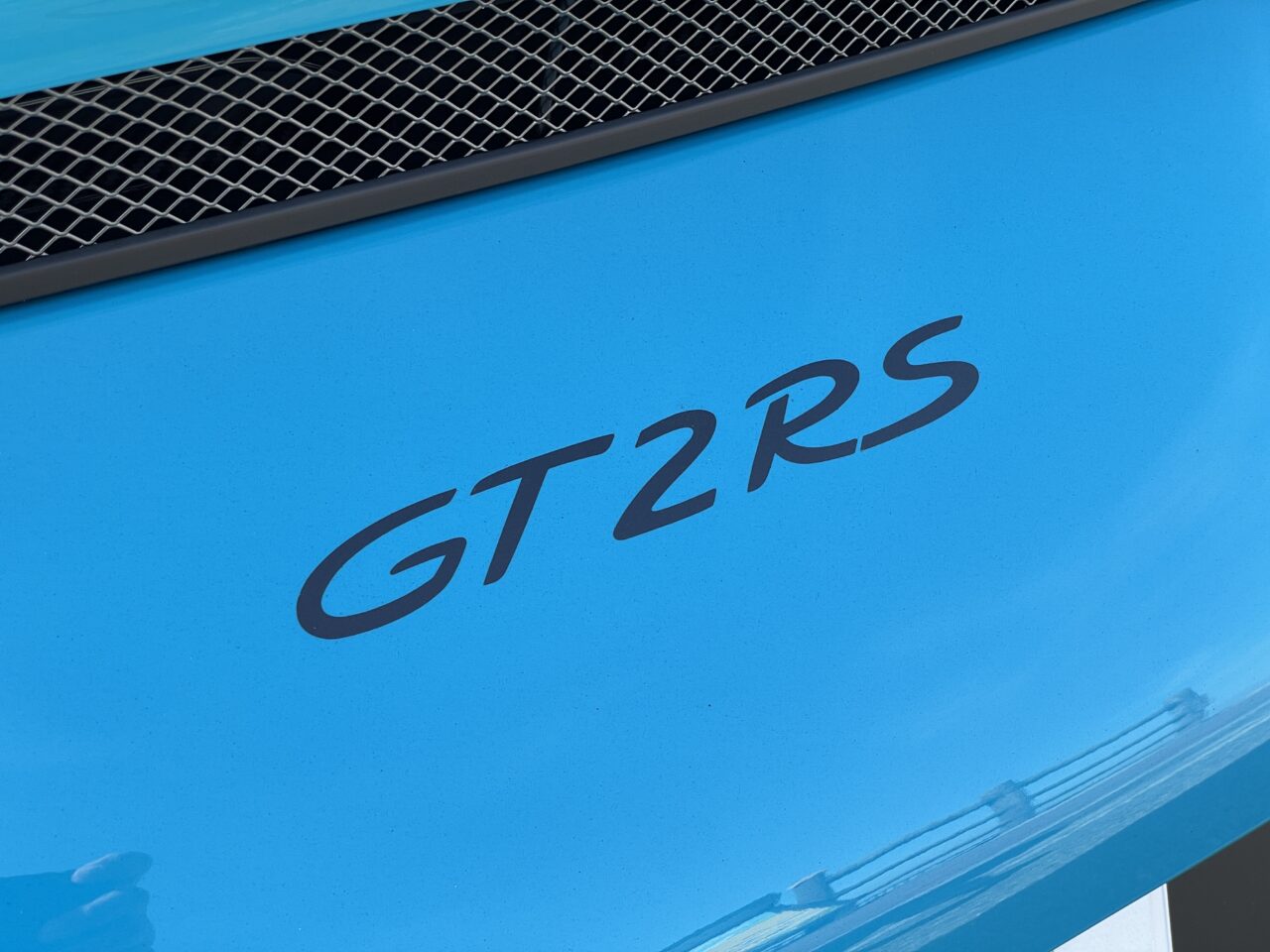 911GT2RSのエンブレム