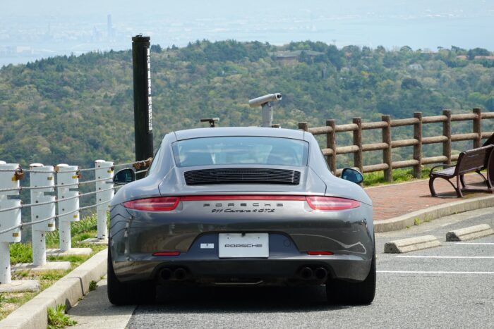 Porsche 911 Carrera 4 GTS