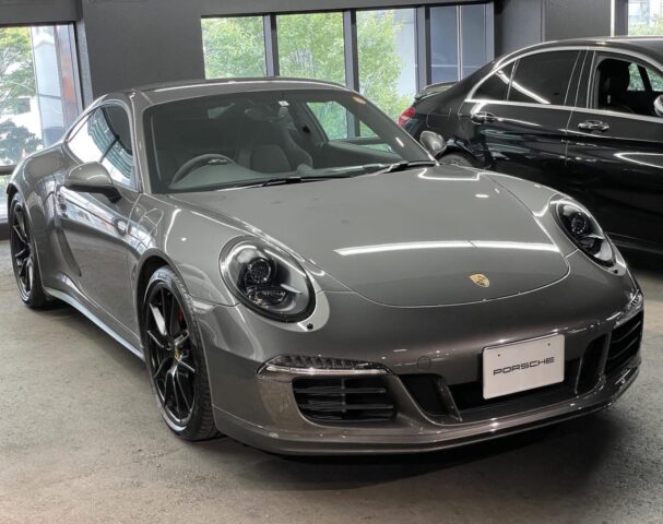 Porsche Carrera 4GTS