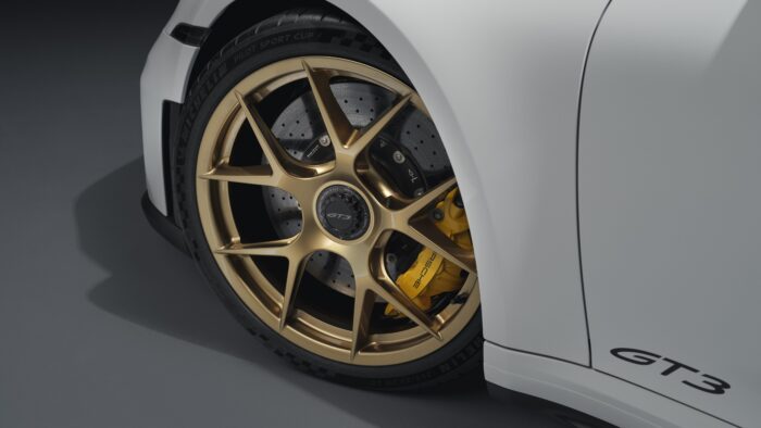 center lock wheel